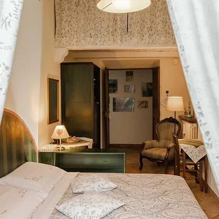 Il Glicine Molare 3* Cremolino