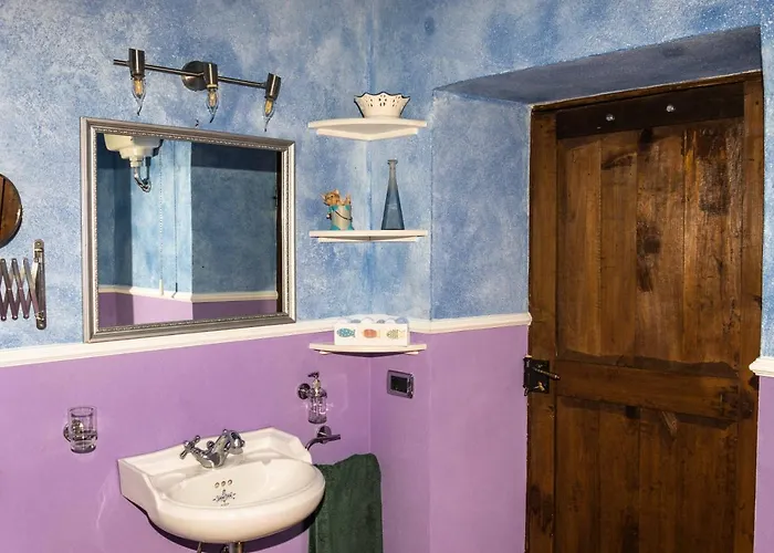 Il Glicine Molare Couette-café Cremolino